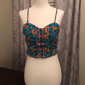 Crop Top with adjustable Straps